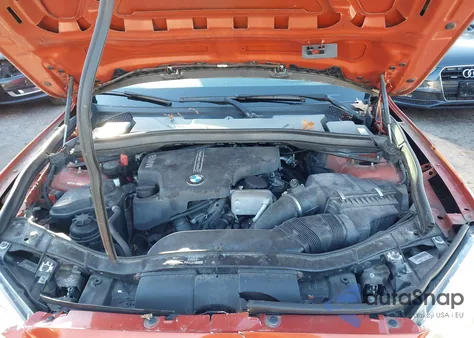 2014 BMW X1 xDrive28I z USA, uszkodzony, nr VIN WBAVL1C57EVY14731